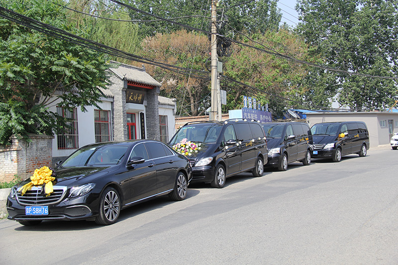 天顺祥昌平店殡葬用车