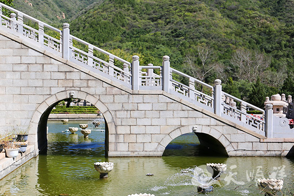 长城华人怀思堂随缘阁外景